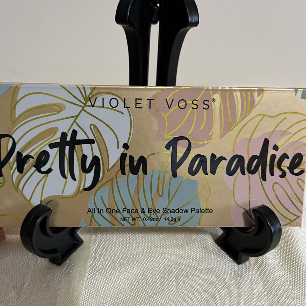 Violet Voss Pretty in Paradise Eyeshadow Palette